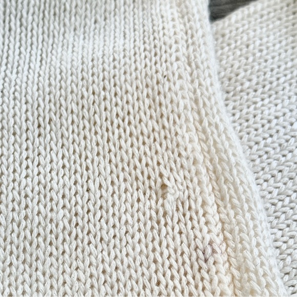 Marled Cream Crew Neck Sweater with Americana Love Graphic (size M) - Picture 13 of 15